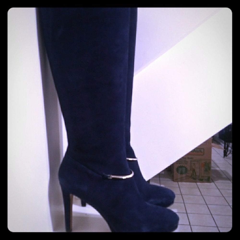 Ninewest navy blue seude heel boots